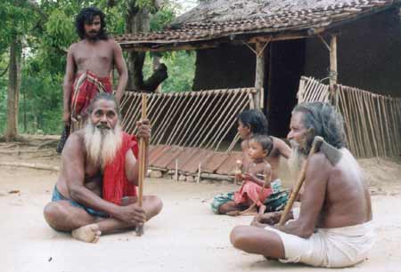 Dambana elders Heem Bandiya and Kiri Banda
